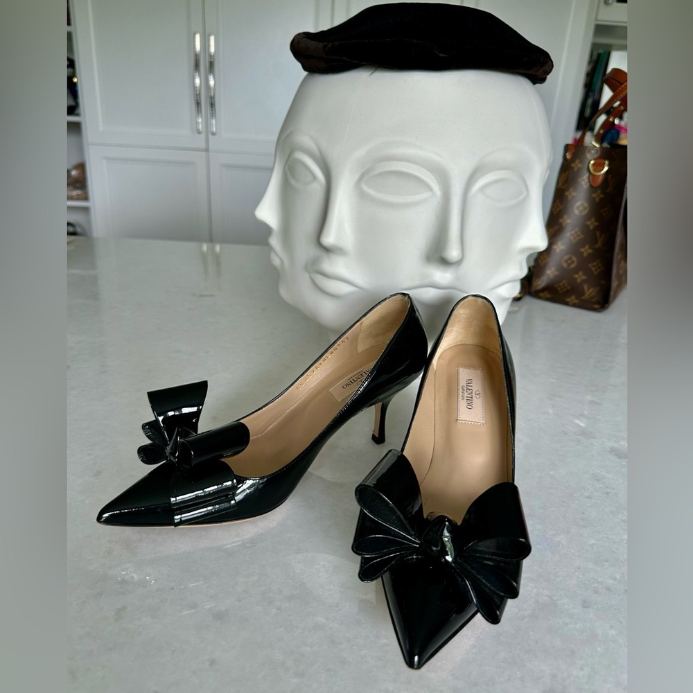 Valentino Garavani Black Patent Bow Heels